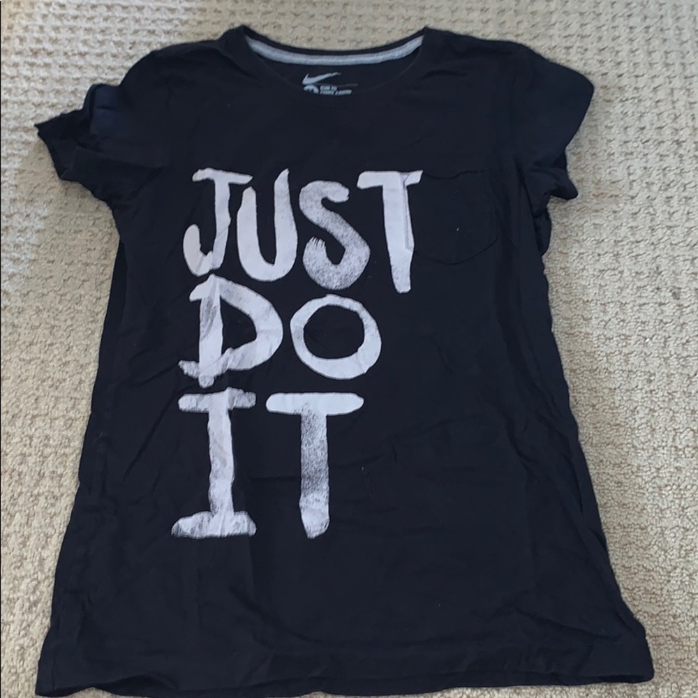 Nike tee